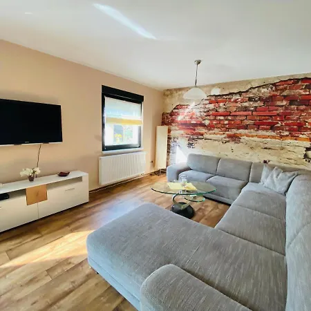 Großzügiges Am Senftenberger Mit 2 Terrassen