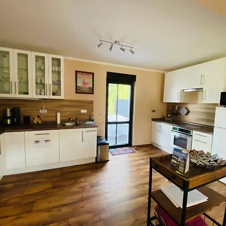 Großzügiges Am Senftenberger Mit 2 Terrassen