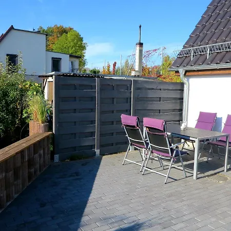 Großzügiges Am Senftenberger Mit 2 Terrassen Ferienhaus *