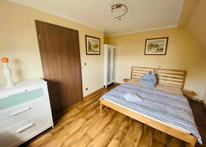 Großzügiges Am Senftenberger Mit 2 Terrassen Ferienhaus